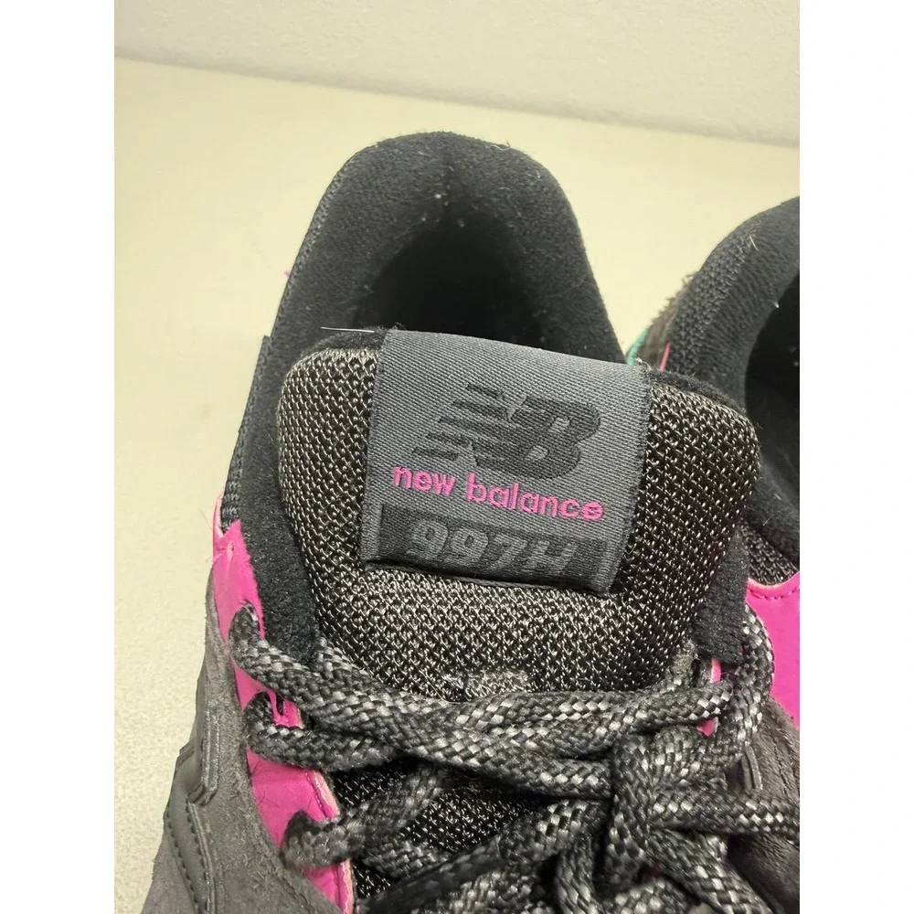 Women's Size 8.5 New Balance 997S Cordura Sneakers Black With Pink And Teal